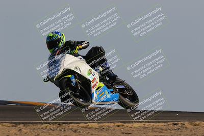 media/Dec-04-2022-CVMA (Sun) [[e38ca9e4fc]]/Race 12 500 Supersport-350 Supersport/